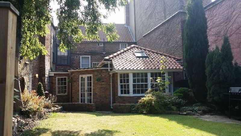 فندق جورفيك يورك المظهر الخارجي الصورة The former home of the Dutch Open at the 't Zandt in 2015